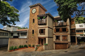  Casa Del Reloj  Медельин